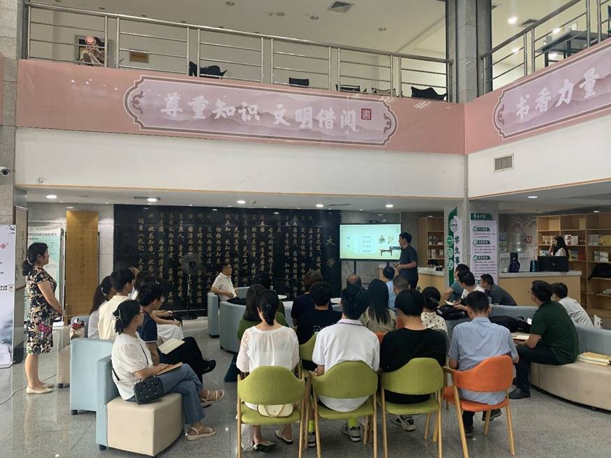 说明: https://www.hbuas.edu.cn/__local/D/96/4A/A356FE0080F9389B2DC863AB2DD_411DD3BD_586DE.jpg